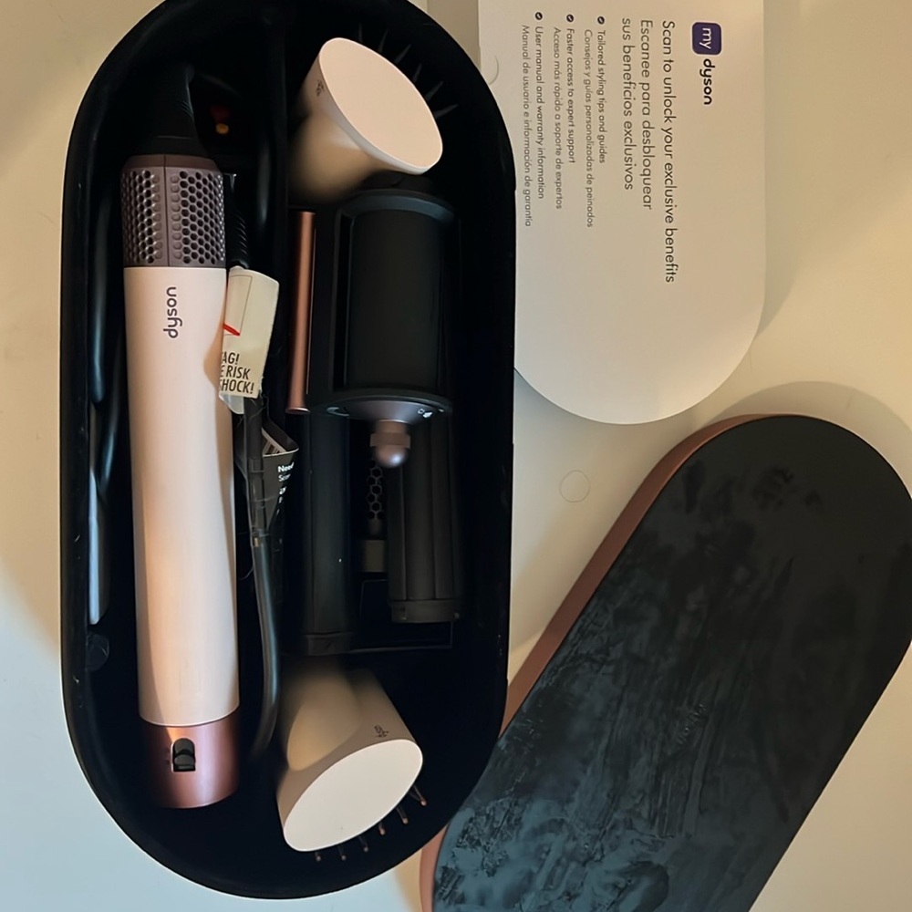 COPY - Dyson Airwrap Multi Styler LONG in Ceramic Pink & Rose Gold (Limited Edi…